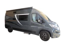 Van compatto 5,41 m con letto matrimoniale posteriore e motore 140 CV