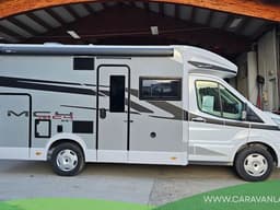 Mc4 Slim 337: semintegrale compatto con ampia zona giorno